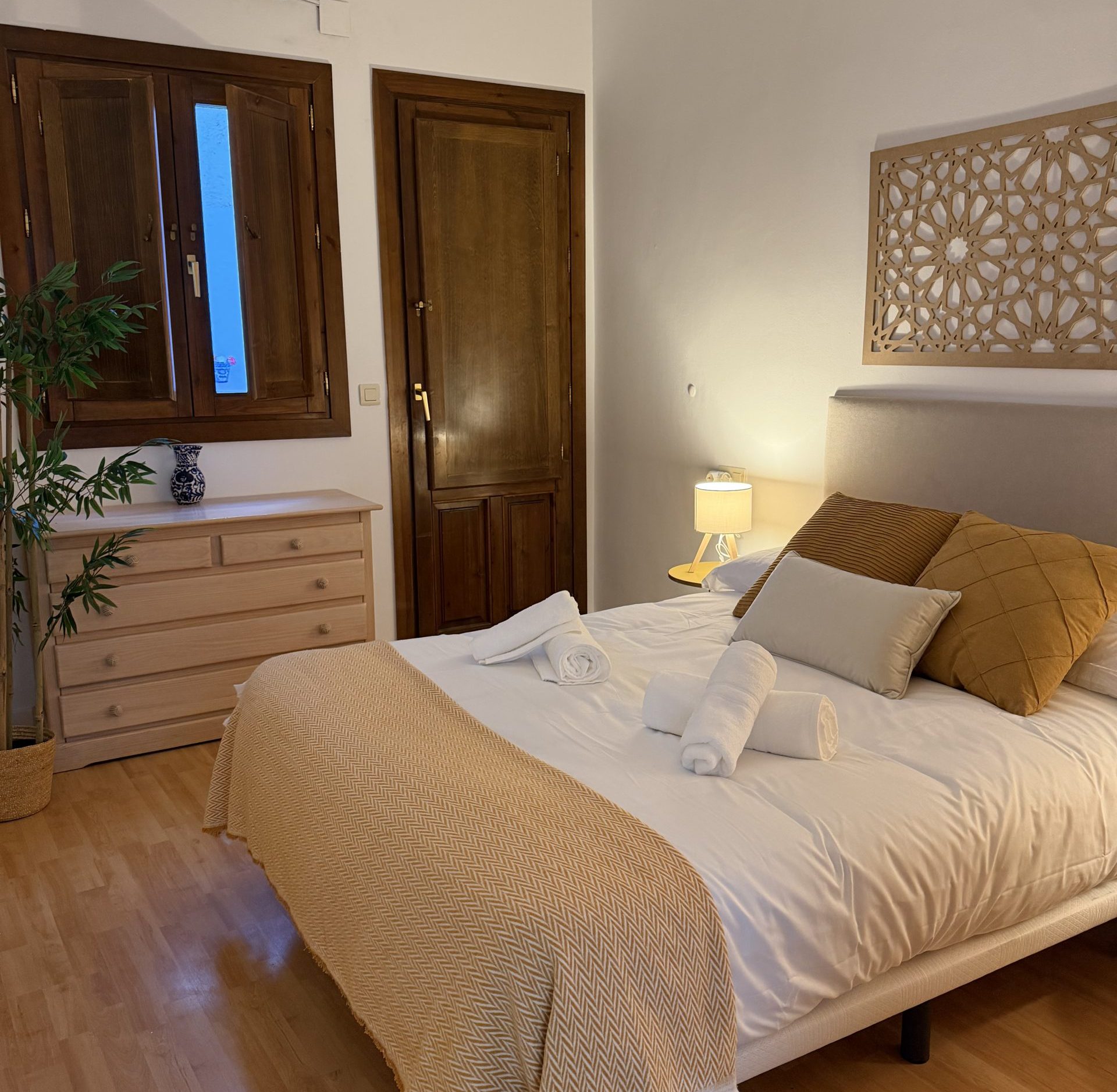 Habitación Daraxa con cama doble, apartamento cerca de la Alhambra en Granada